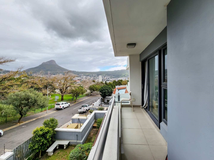 2 Bedroom Property for Sale in Vredehoek Western Cape